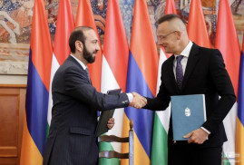 Ermenistan ve Macaristan Dışişleri Bakanları arasında anlaşma imzalandı