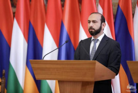 Ermenistan Dışişleri Bakanı, Ermenistan'ın Güney Kafkasya'da barışa bağlılığını yeniden teyit etti