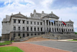 Uruguay Temsilciler Meclisi, 24 Nisan'ı Ermeni Soykırımı Kurbanlarını Anma Günü ilan eden yasa tasarısını oybirliğiyle kabul etti