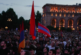 Ermenistan'daki protestolar hala devam ediyor
