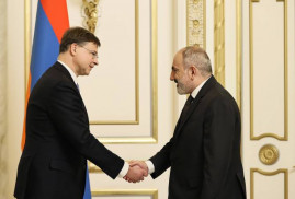 Nikol Paşinyan, Avrupa Komisyonu Başkan Yardımcısını Yerevan’da kabul etti