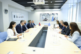 Mirzoyan ile Grossi, Ermenistan-IAEA gündemini görüştü