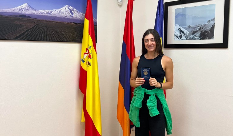 Ünlü Ermeni tenisçi Elina Avanesyan, Ermenistan pasaportu aldı